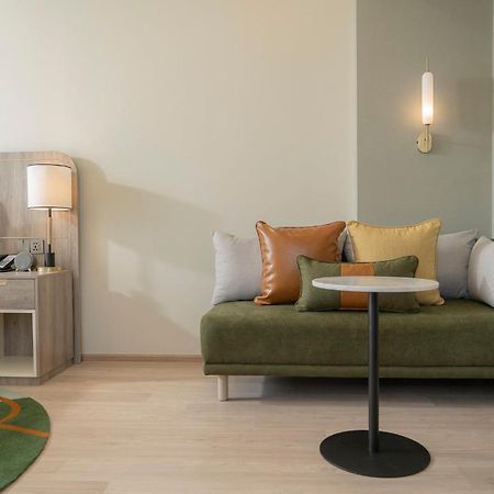 Staybridge Suites Bangkok Sukhumvit By Ihg Exteriör bild