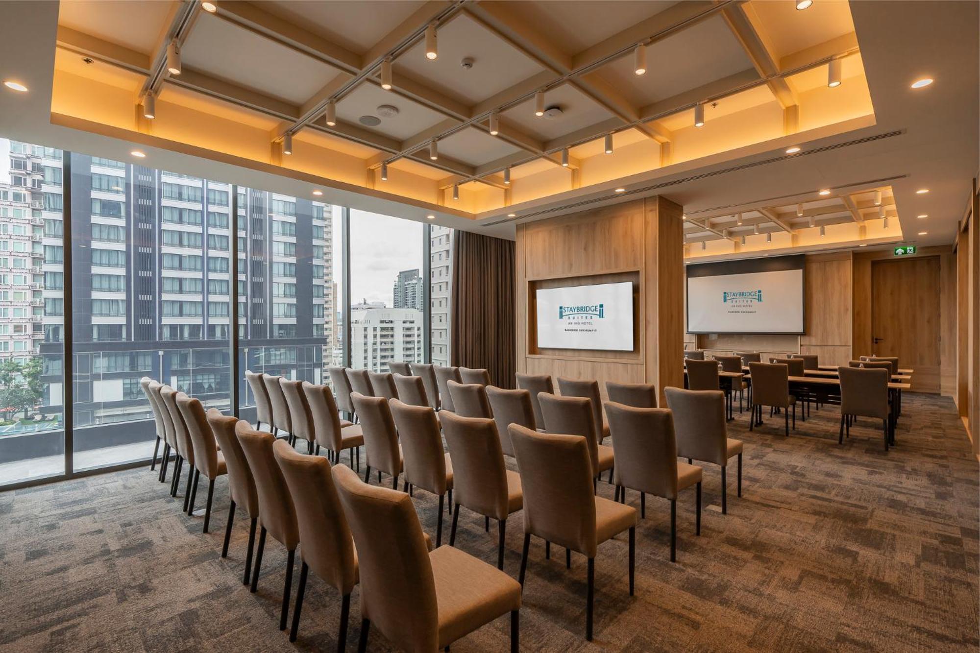 Staybridge Suites Bangkok Sukhumvit By Ihg Exteriör bild
