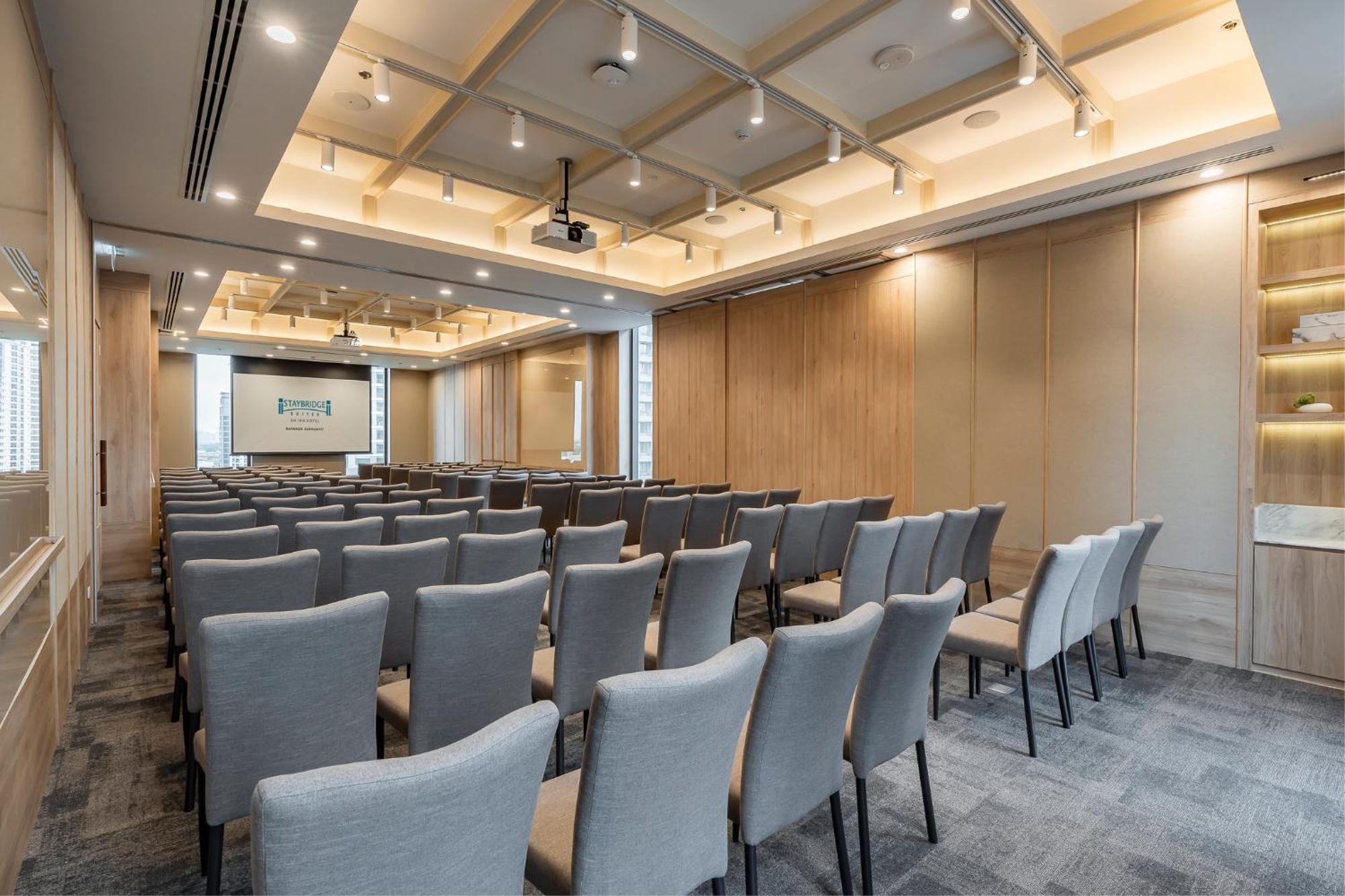 Staybridge Suites Bangkok Sukhumvit By Ihg Exteriör bild