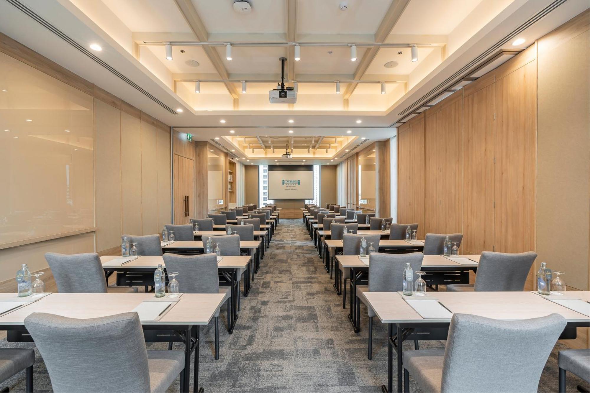 Staybridge Suites Bangkok Sukhumvit By Ihg Exteriör bild