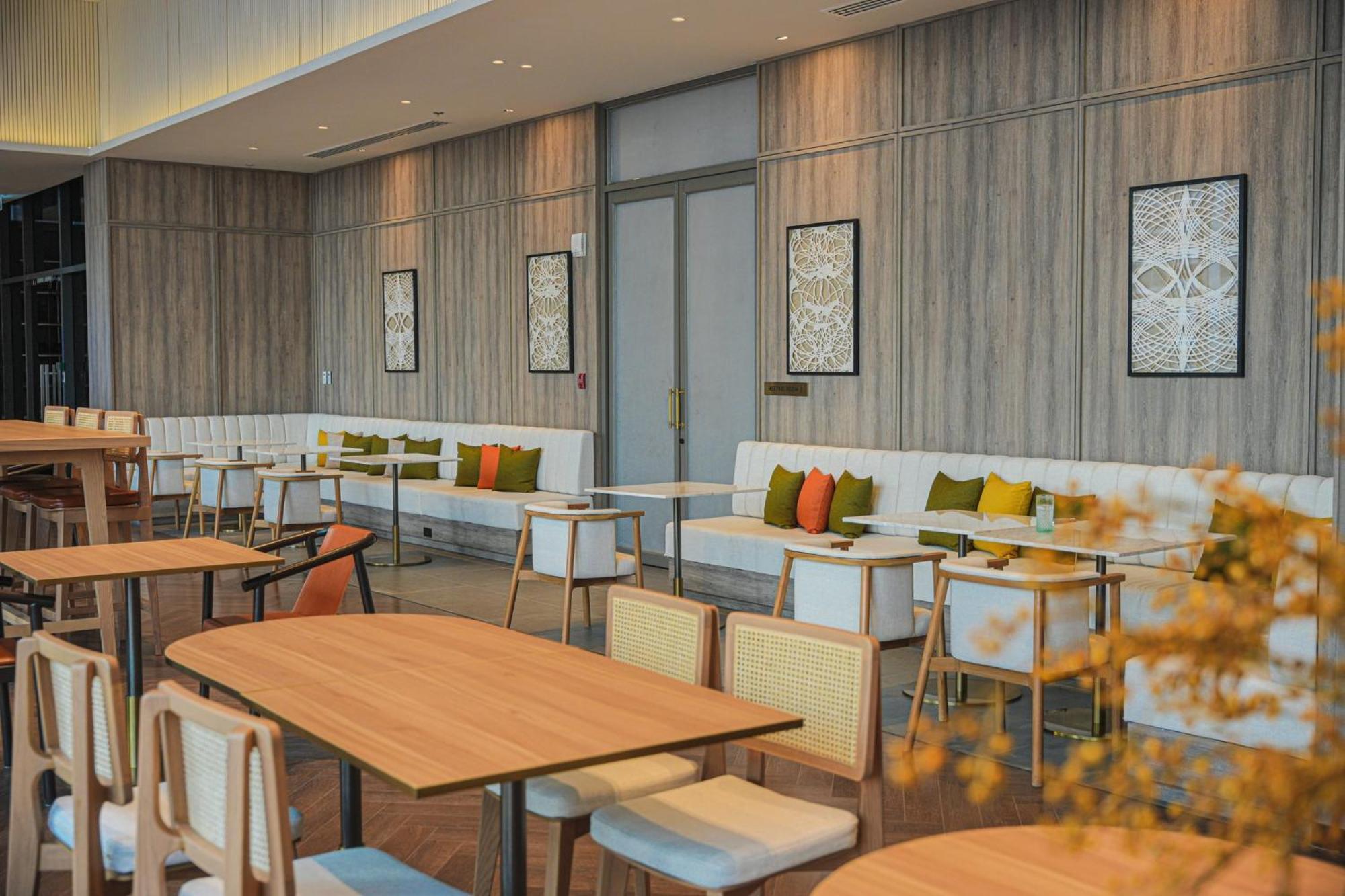 Staybridge Suites Bangkok Sukhumvit By Ihg Exteriör bild